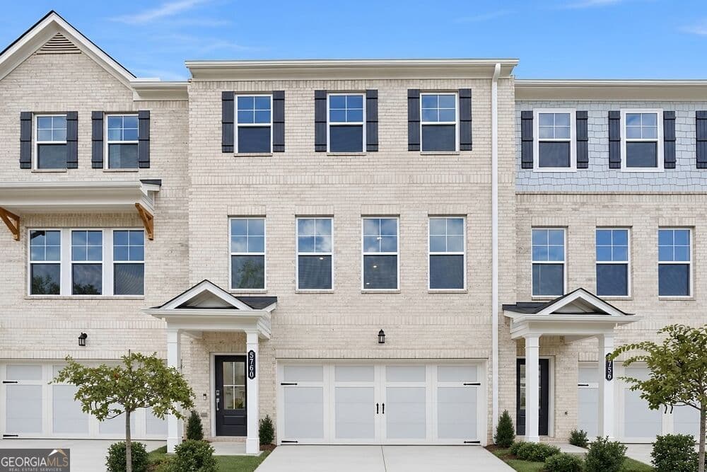 3 bedroom, 3.5 bathroom, 1,967 sq ft townhouse for sale at 5760 Schelton Place, Mableton, GA 30126 — photo 1 of 50