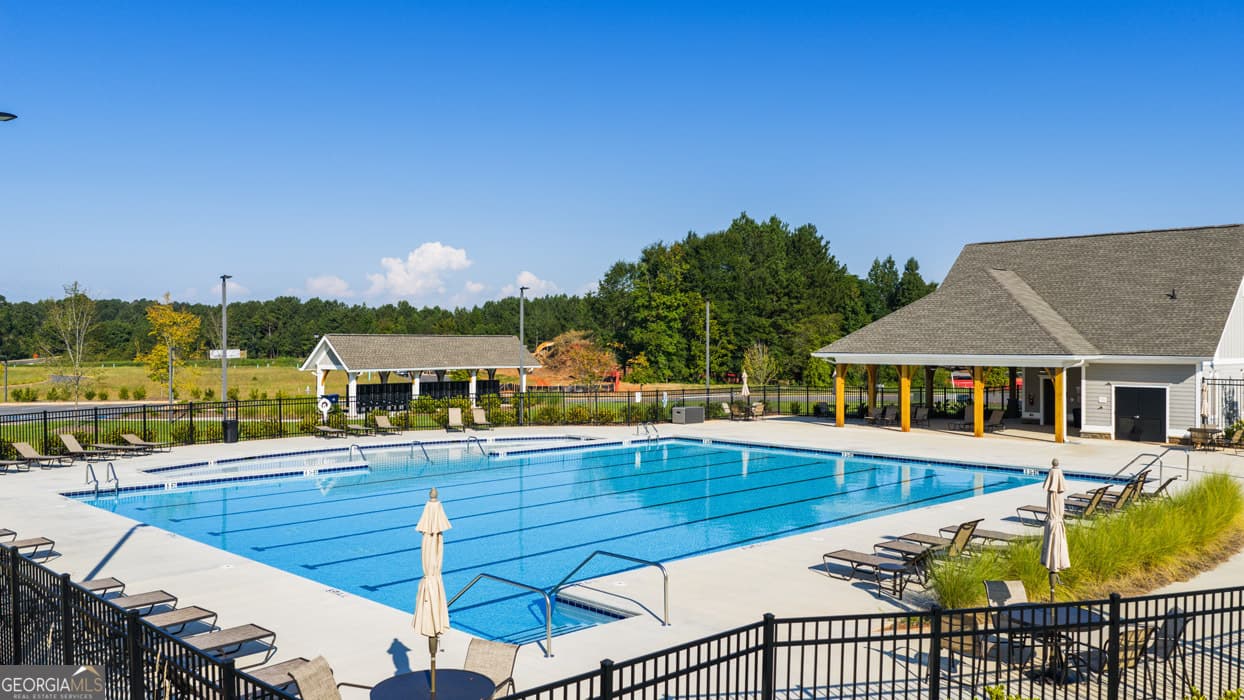 5 bedroom, 4 bathroom, 3,661 sq ft single family residence for sale at 4034 Rivercrest Drive, Bogart, GA 30622 — photo 6
