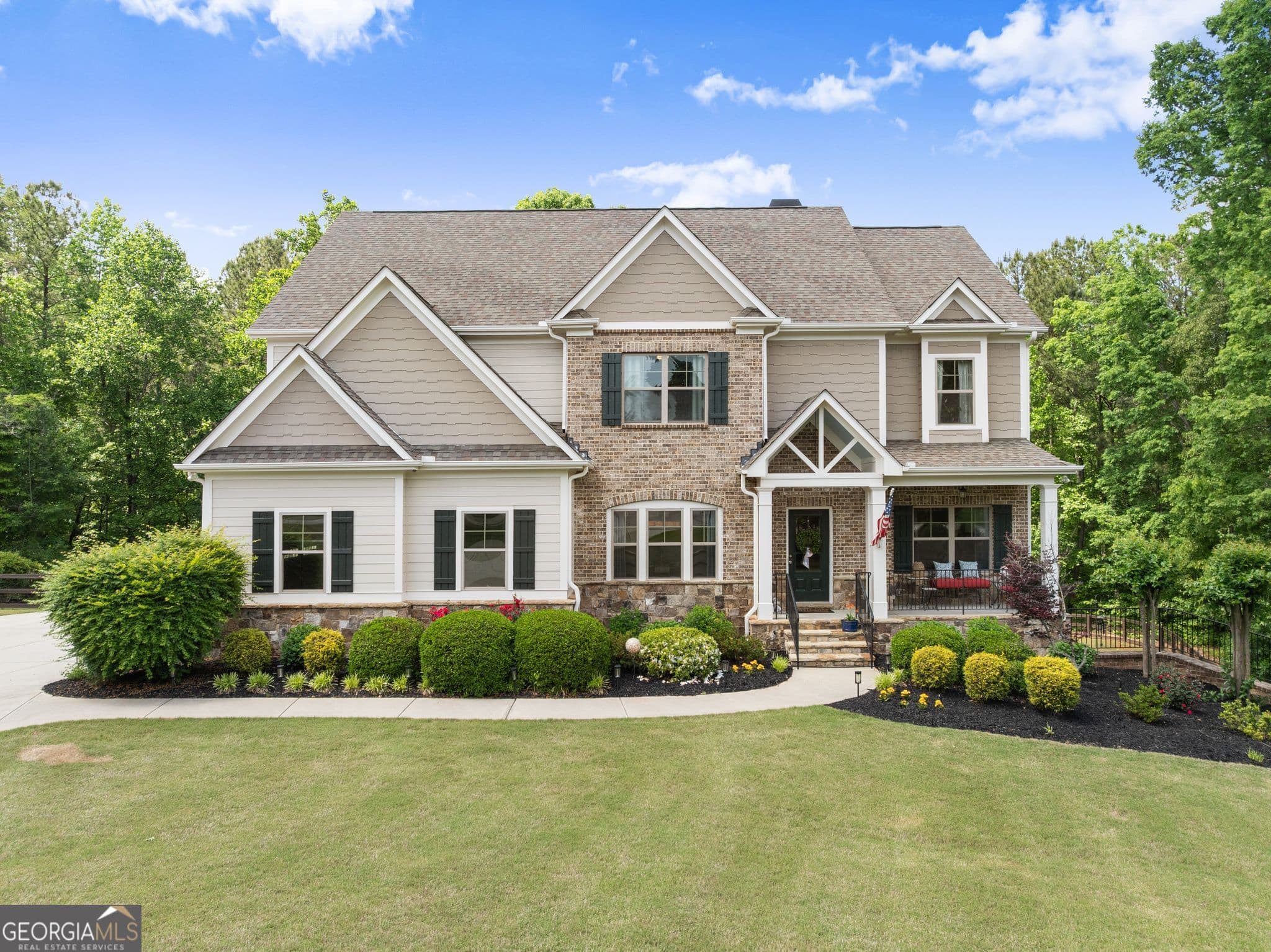 6 bedroom, 5 bathroom, 5,800 sq ft single family residence for sale at 1247 Sterling Lake Drive, Jefferson, GA 30549 — photo 2