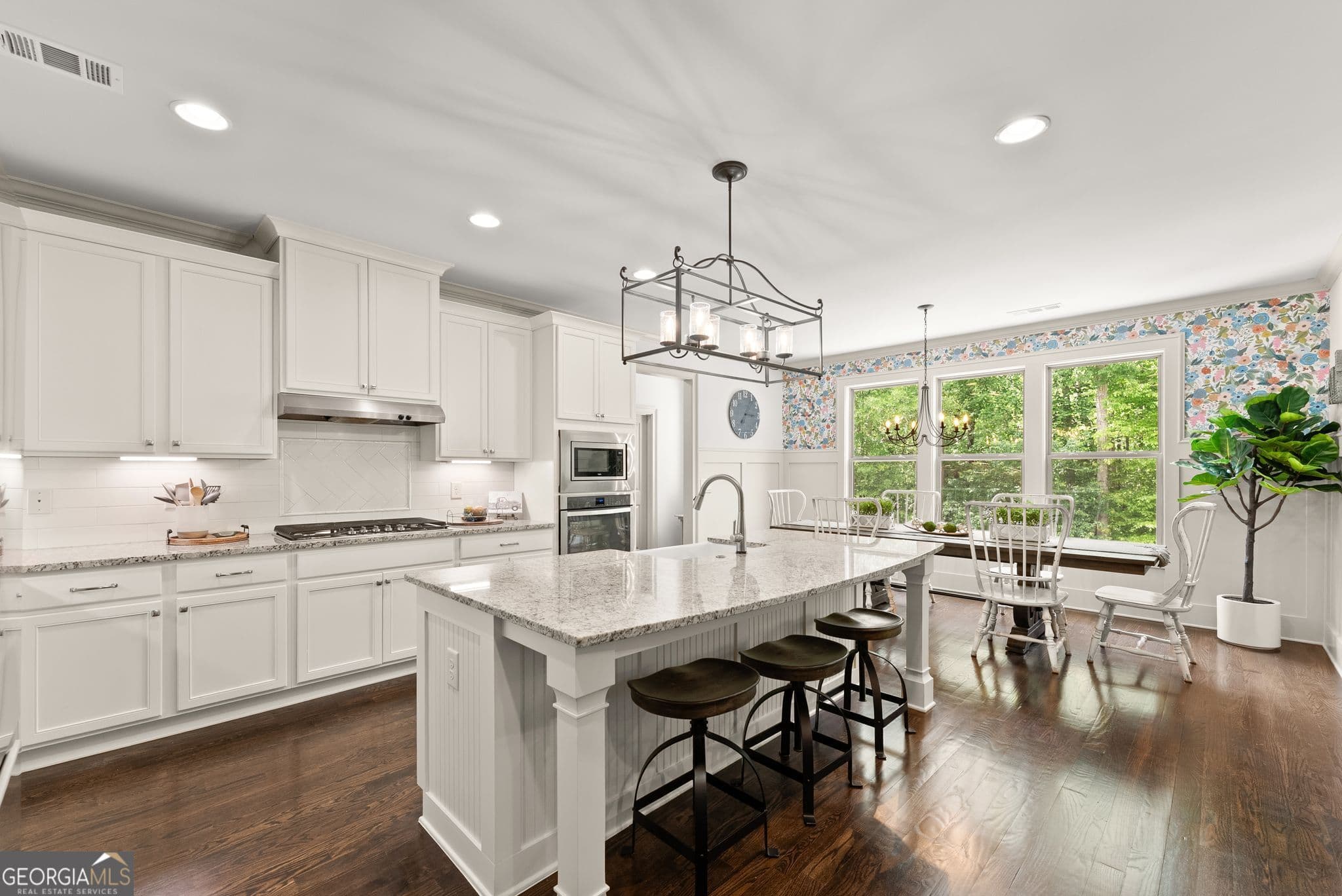 6 bedroom, 5 bathroom, 5,800 sq ft single family residence for sale at 1247 Sterling Lake Drive, Jefferson, GA 30549 — photo 7