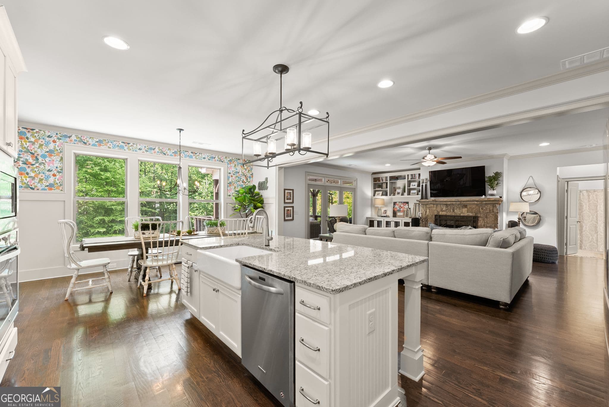 6 bedroom, 5 bathroom, 5,800 sq ft single family residence for sale at 1247 Sterling Lake Drive, Jefferson, GA 30549 — photo 9