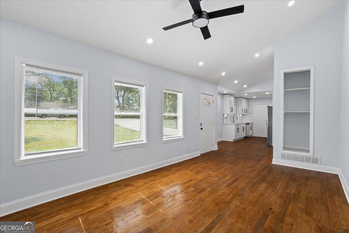 5 bedroom, 2.5 bathroom, 1,666 sq ft single family residence for rent at 2223 Columbia Drive, Decatur, GA 30032 for $2,300 a month — photo 10