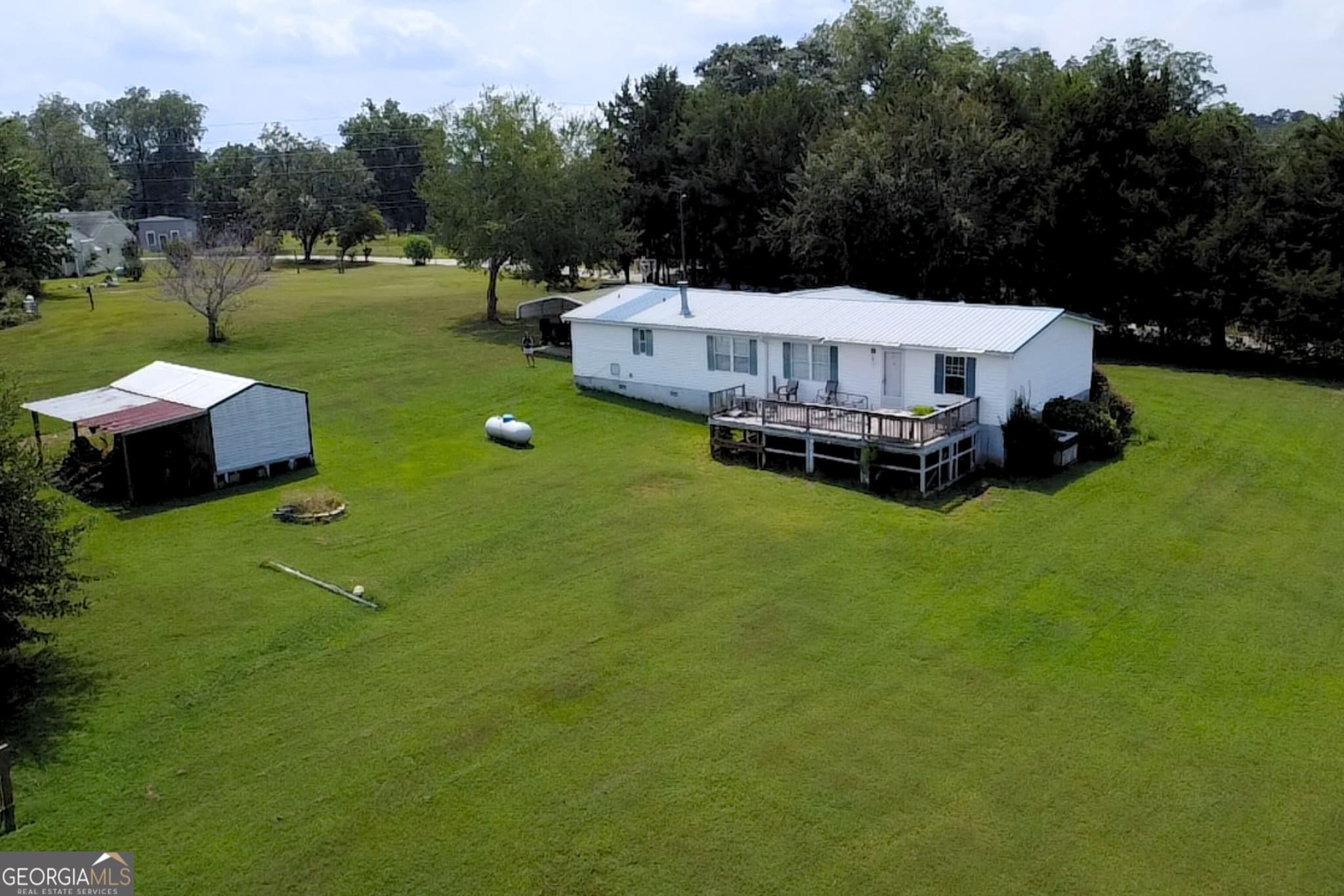3 bedroom, 2 bathroom, 1,782 sq ft single family residence under contract at 115 Gose Road, Forsyth, GA 31029 — photo 3