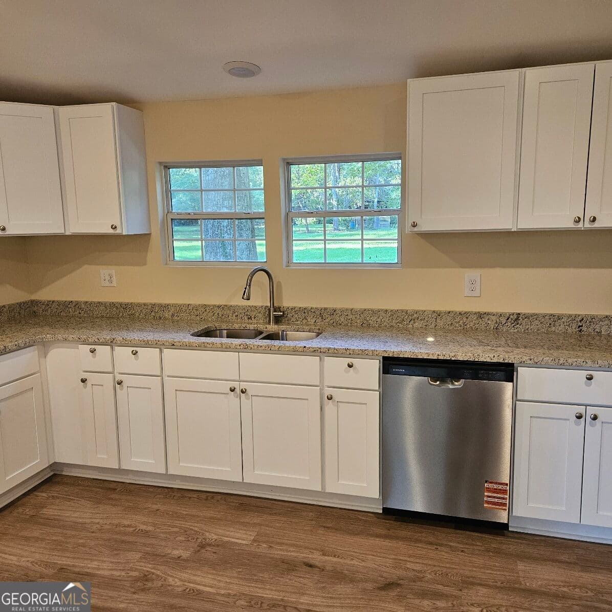 3 bedroom, 2 bathroom, 1,782 sq ft manufactured home,single family residence for rent at 1196 Hendricks Road, Fort Valley, GA 31030 for $1,900 a month — photo 2