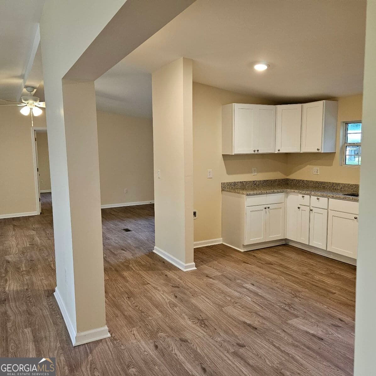 3 bedroom, 2 bathroom, 1,782 sq ft manufactured home,single family residence for rent at 1196 Hendricks Road, Fort Valley, GA 31030 for $1,900 a month — photo 3