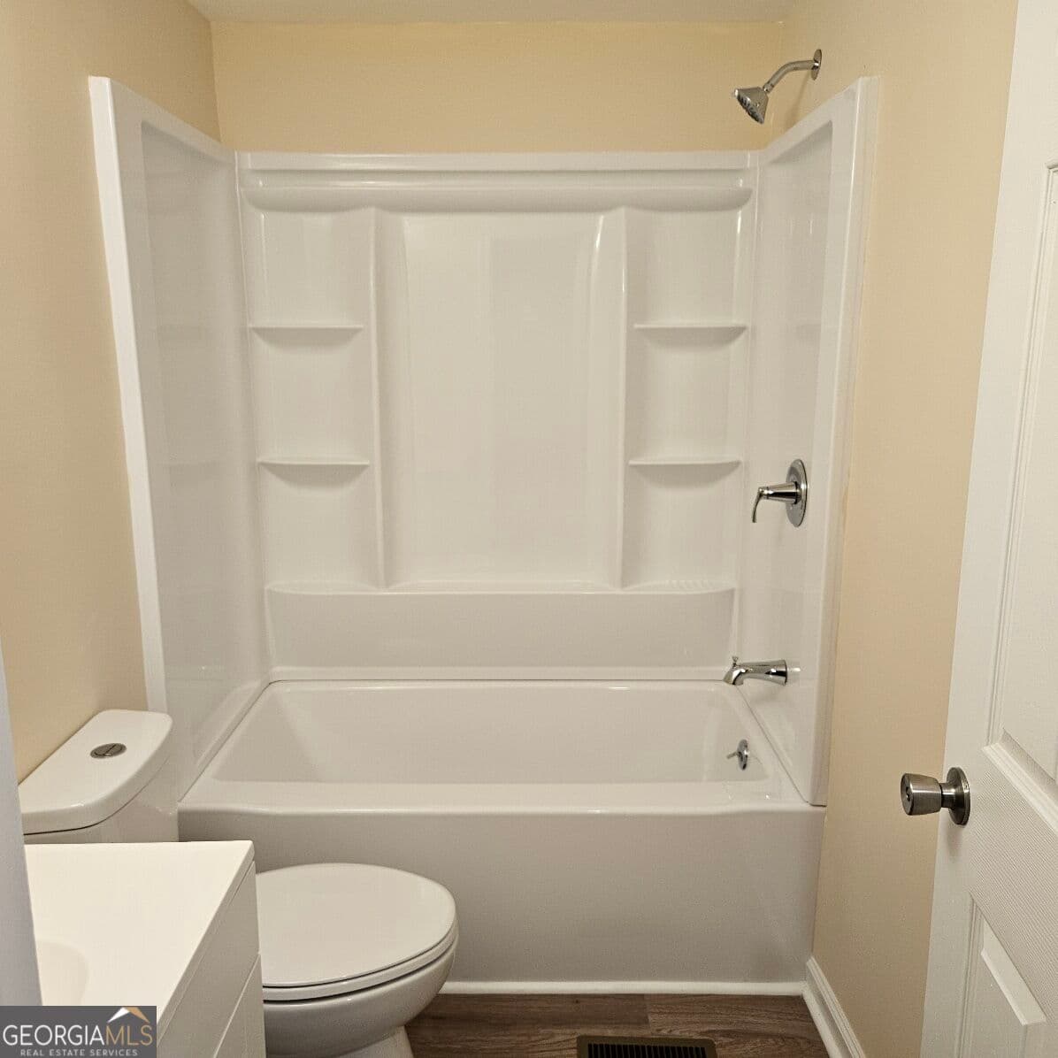 3 bedroom, 2 bathroom, 1,782 sq ft manufactured home,single family residence for rent at 1196 Hendricks Road, Fort Valley, GA 31030 for $1,900 a month — photo 10