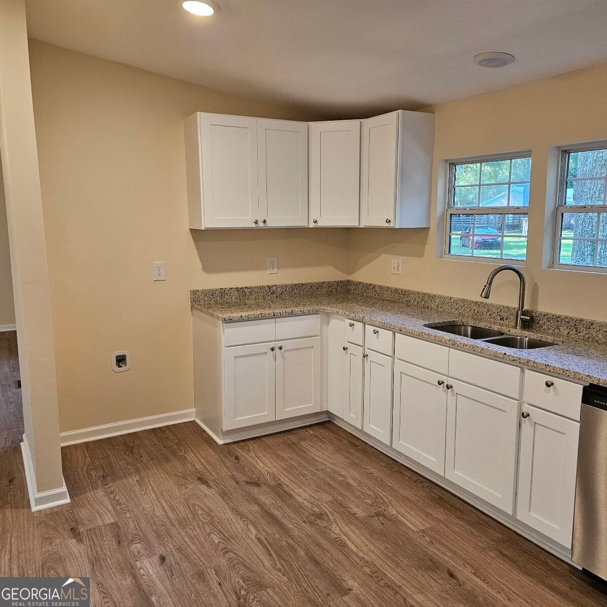 3 bedroom, 2 bathroom, 1,782 sq ft manufactured home,single family residence for rent at 1196 Hendricks Road, Fort Valley, GA 31030 for $1,900 a month — photo 4