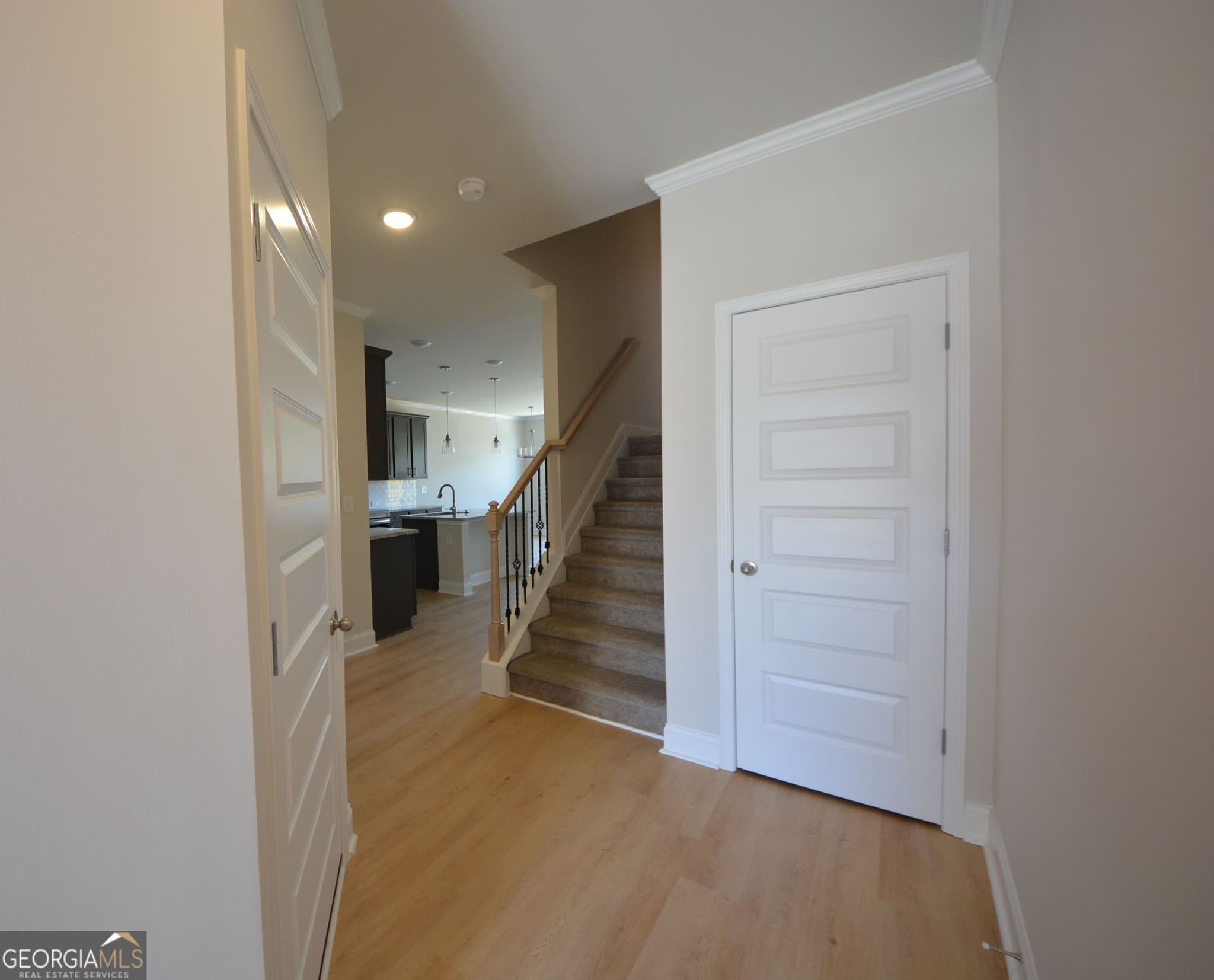 3 bedroom, 2.5 bathroom, 1,823 sq ft townhouse for sale at 3825 Billabong Trail, Gainesville, GA 30506 — photo 5