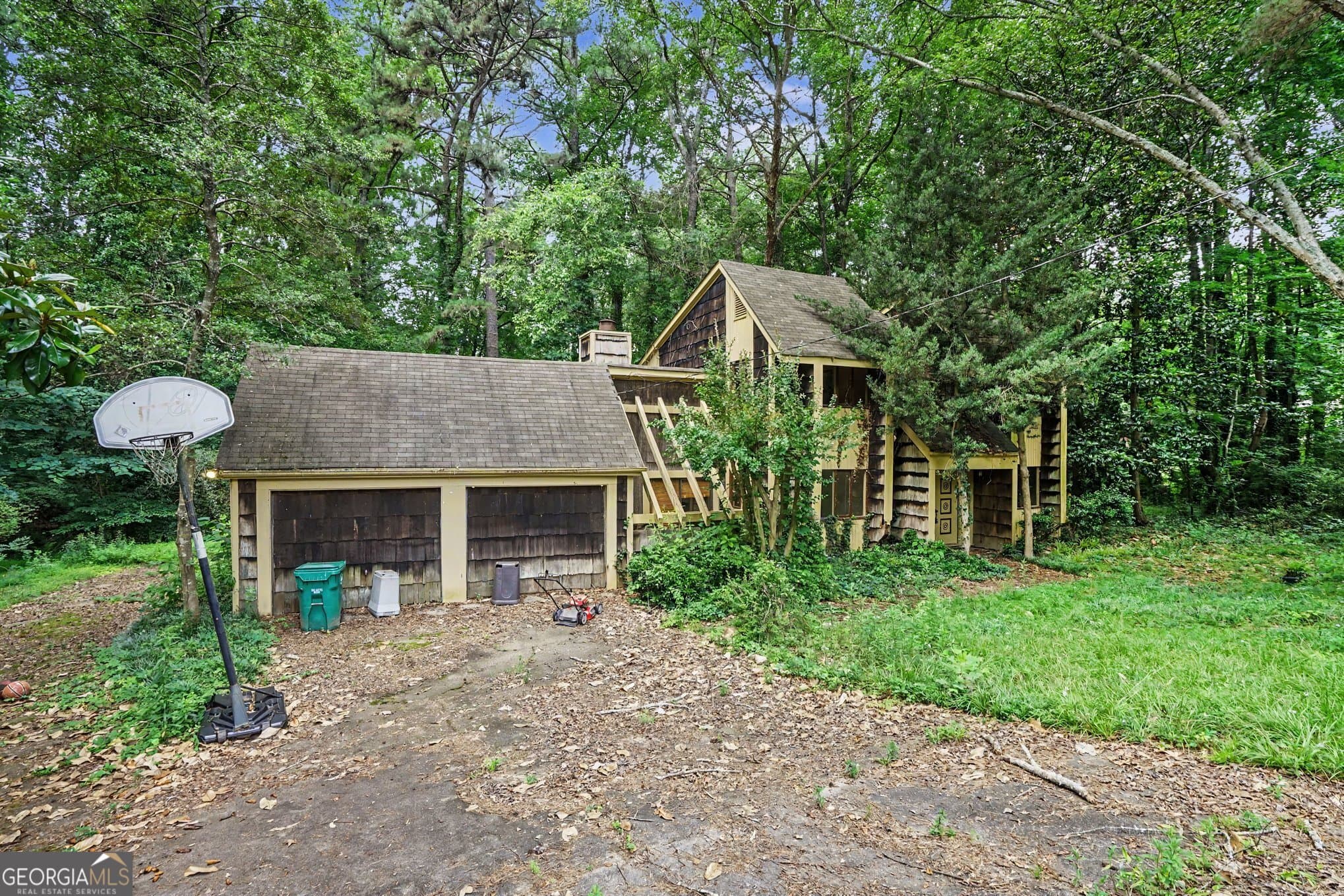 4 bedroom, 3 bathroom, 2,164 sq ft single family residence sold at 5230 Essex Farms Court, Stone Mountain, GA 30088