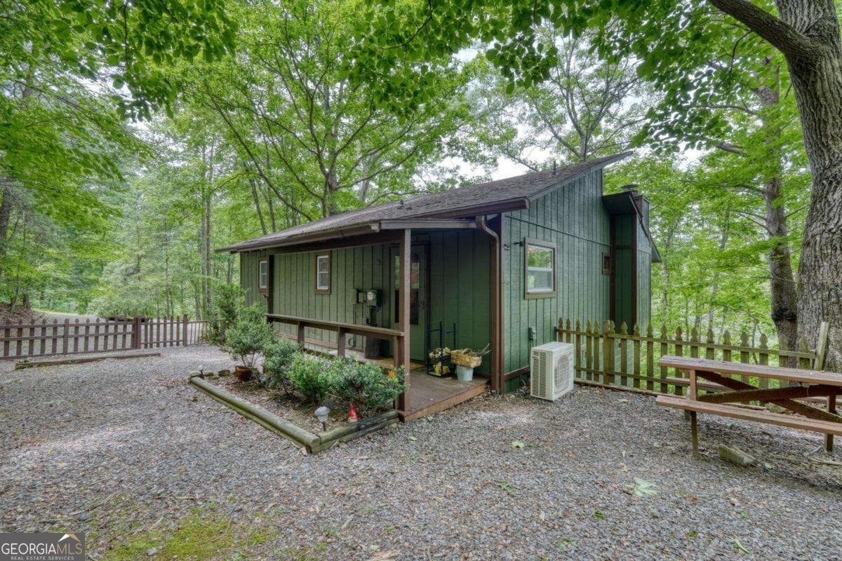 2 bedroom, 2 bathroom cabin,single family residence for sale at 664 High Ridge Road, Murphy, NC 28906 — photo 5
