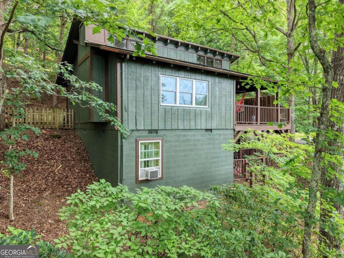 2 bedroom, 2 bathroom cabin,single family residence for sale at 664 High Ridge Road, Murphy, NC 28906 — photo 9