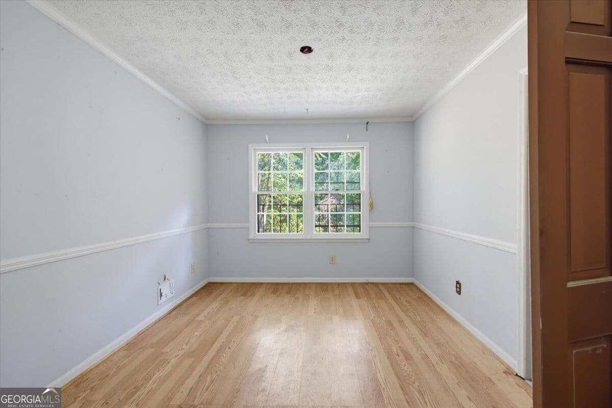 3 bedroom, 2 bathroom, 1,645 sq ft single family residence for sale at 3594 Ale Circle, East Point, GA 30344 — photo 9