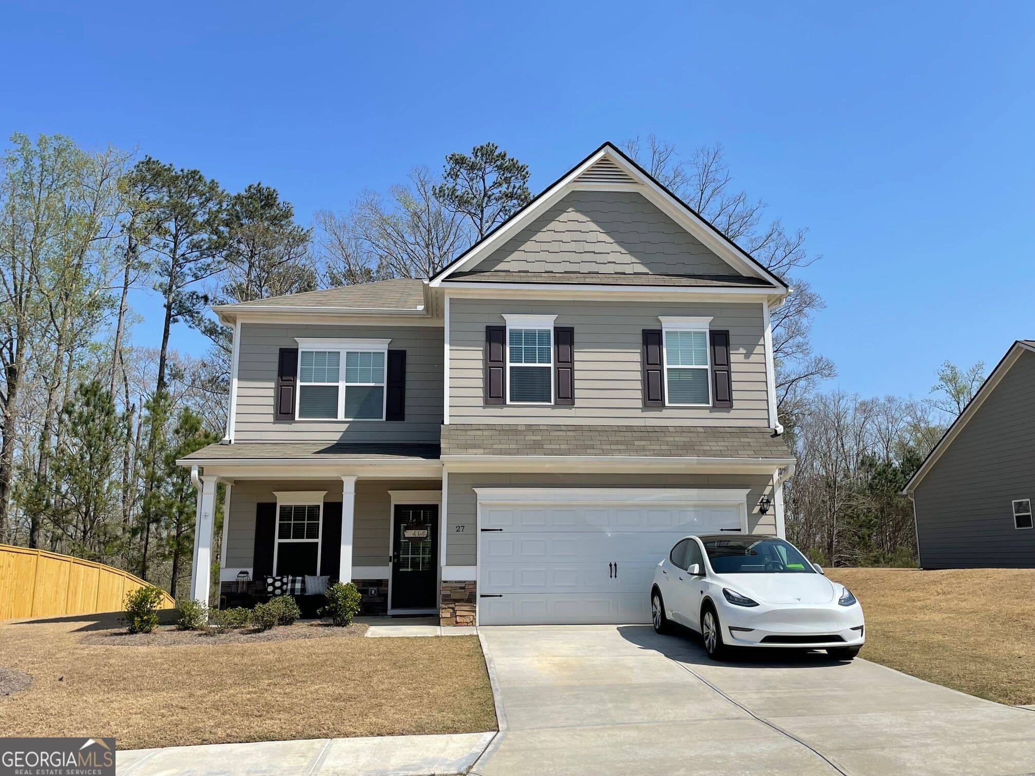 4 bedroom, 2.5 bathroom, 2,600 sq ft single family residence for rent at 27 Carrington Way, Newnan, GA 30265 for $2,650 a month — photo 2