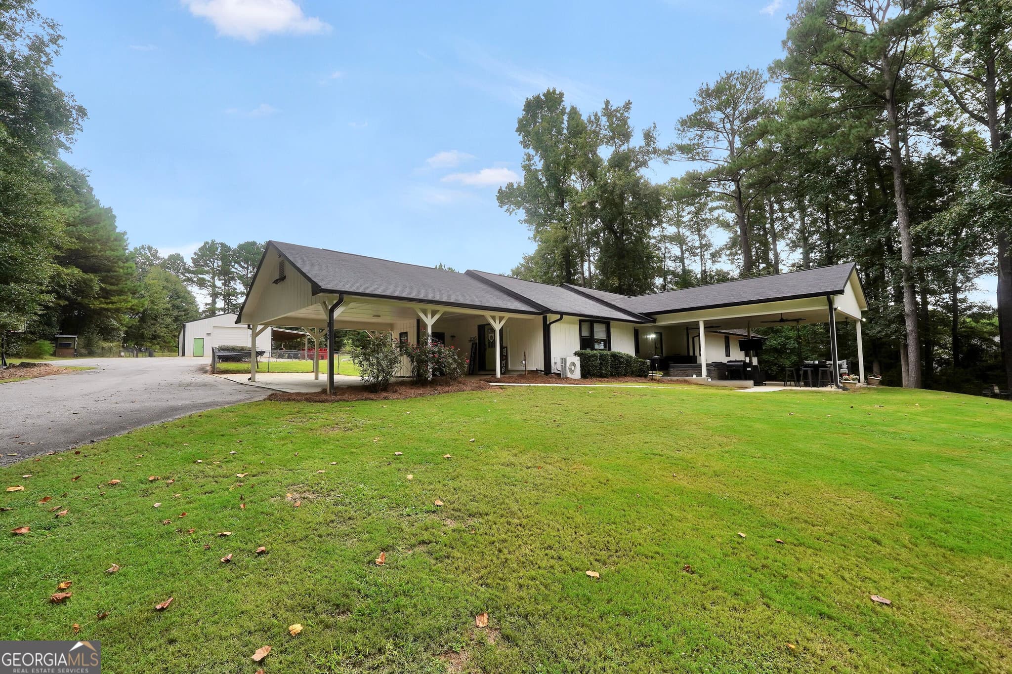 4 bedroom, 2.5 bathroom, 2,364 sq ft single family residence for sale at 1085 Campground Road, Mcdonough, GA 30252 — photo 3