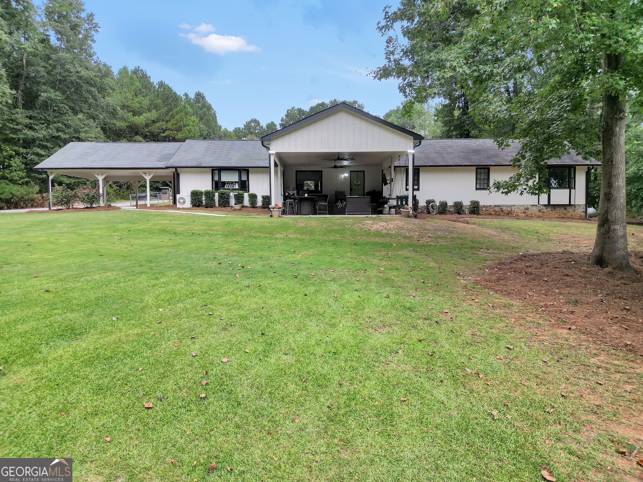 4 bedroom, 2.5 bathroom, 2,364 sq ft single family residence for sale at 1085 Campground Road, Mcdonough, GA 30252 — photo 4