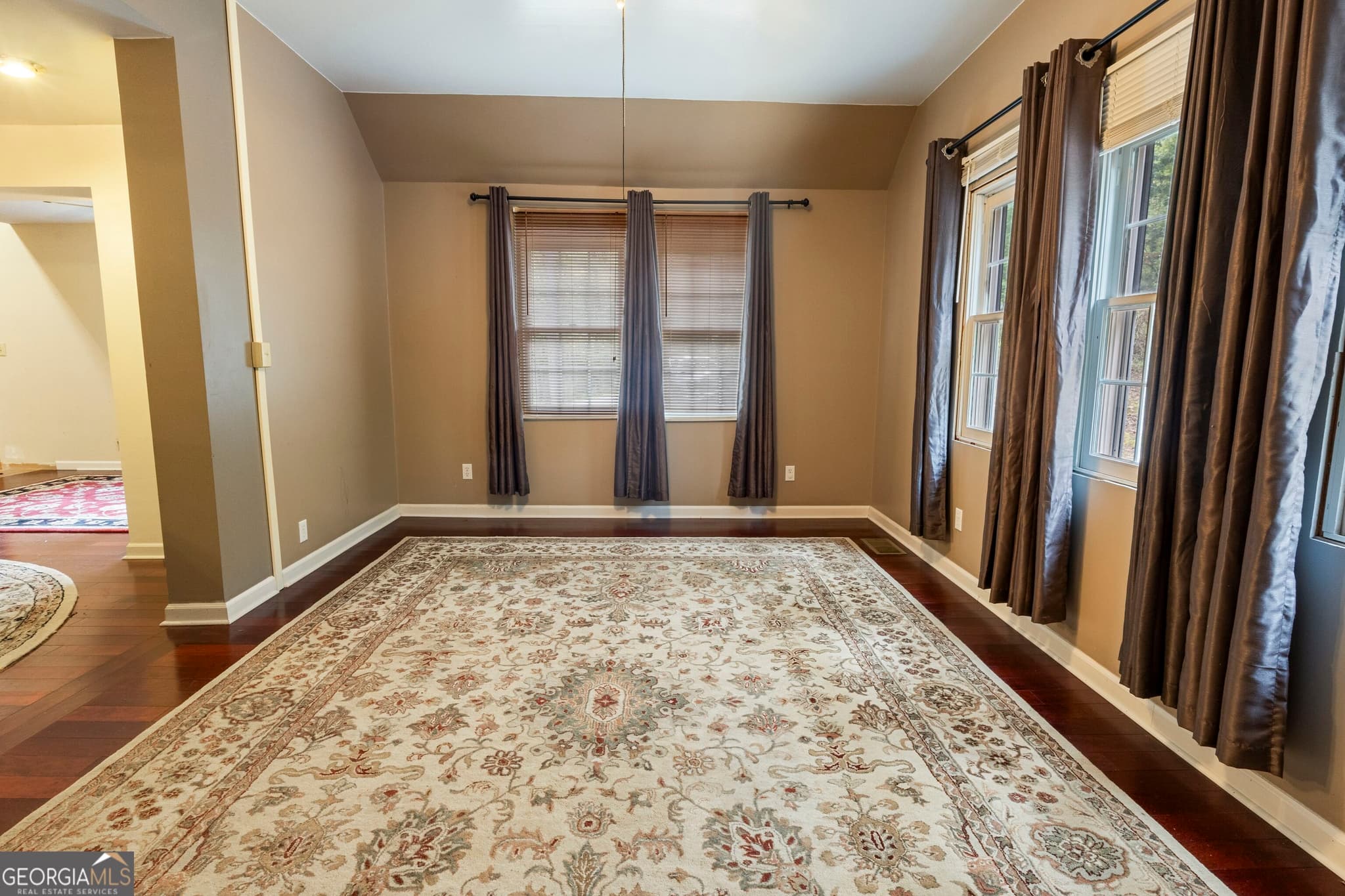 4 bedroom, 4 bathroom, 2,304 sq ft single family residence for sale at 82 Walton Way, Juliette, GA 31046 — photo 6