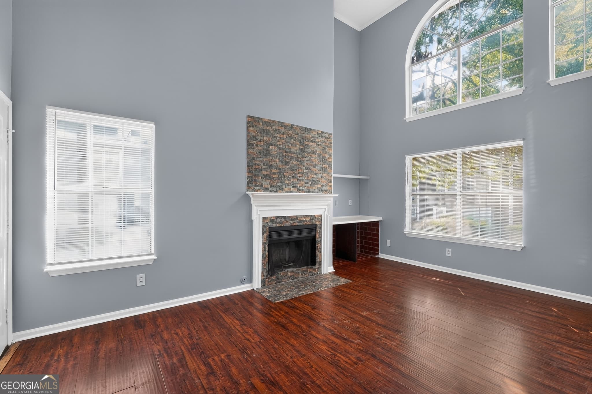 2 bedroom, 2.5 bathroom, 1,608 sq ft townhouse for rent at 1024 Wiltshire Way, Norcross, GA 30093 for $1,800 a month — photo 2