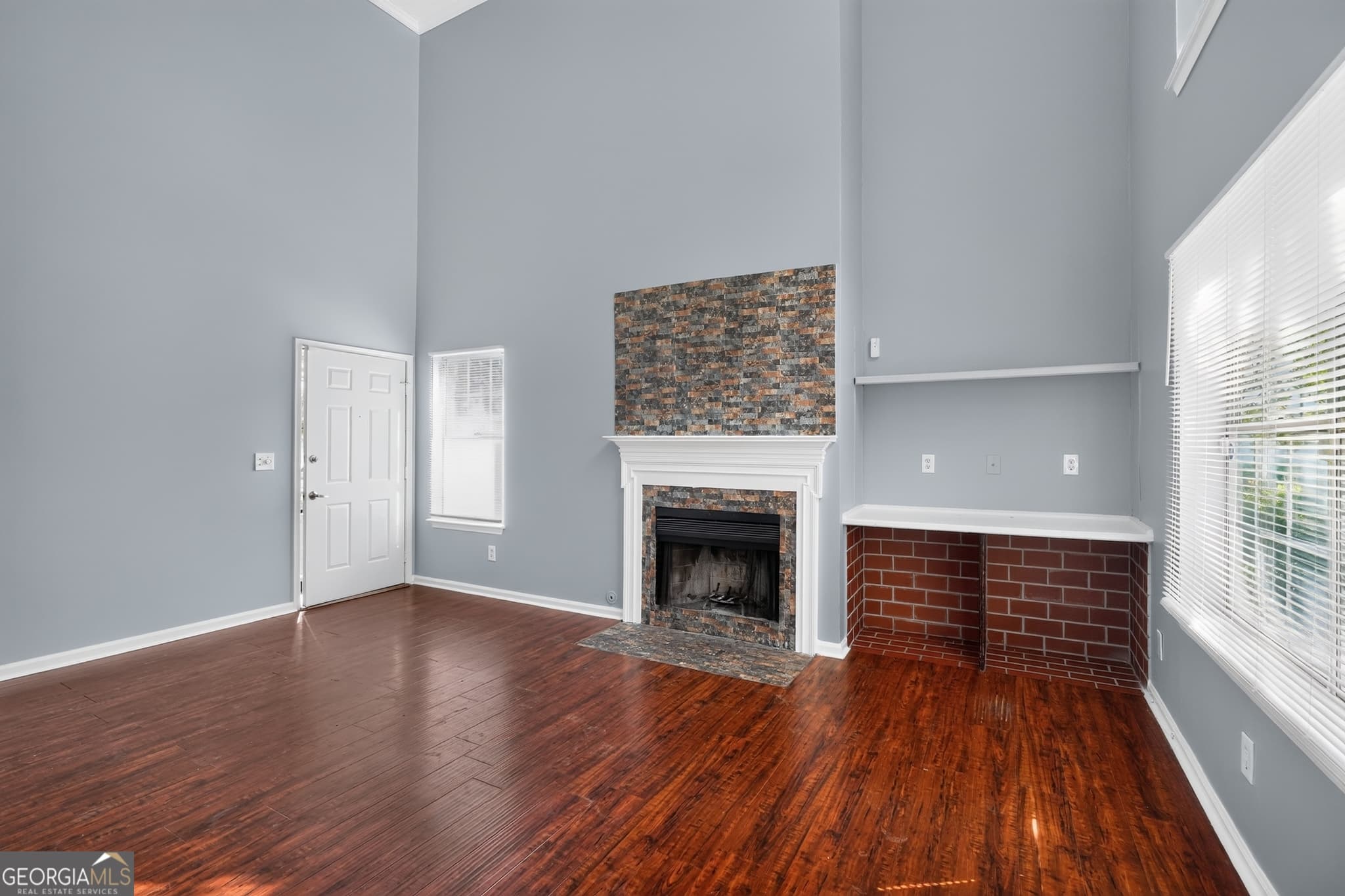 2 bedroom, 2.5 bathroom, 1,608 sq ft townhouse for rent at 1024 Wiltshire Way, Norcross, GA 30093 for $1,800 a month — photo 3