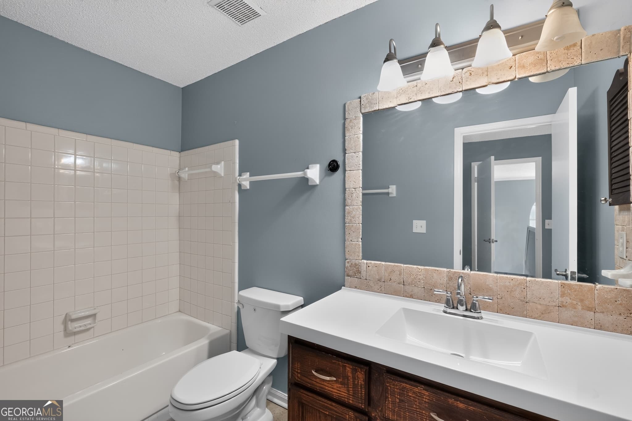 2 bedroom, 2.5 bathroom, 1,608 sq ft townhouse for rent at 1024 Wiltshire Way, Norcross, GA 30093 for $1,800 a month — photo 9