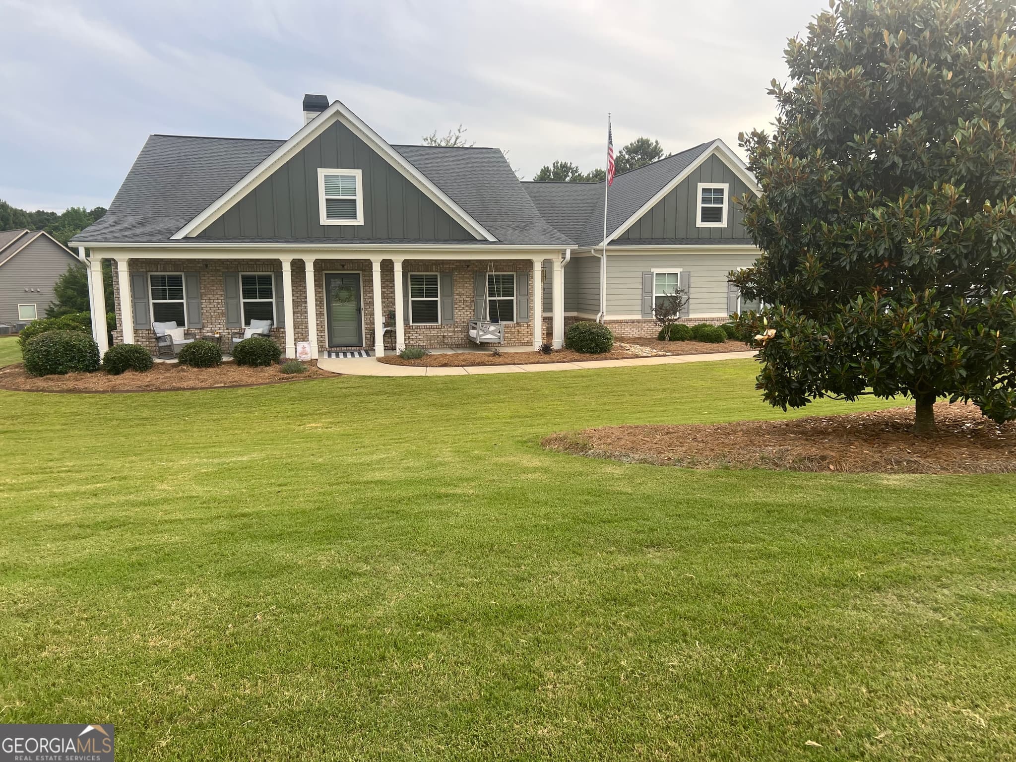 4 bedroom, 2.5 bathroom, 2,549 sq ft single family residence sold at 19 Chatham Court, Williamson, GA 30292