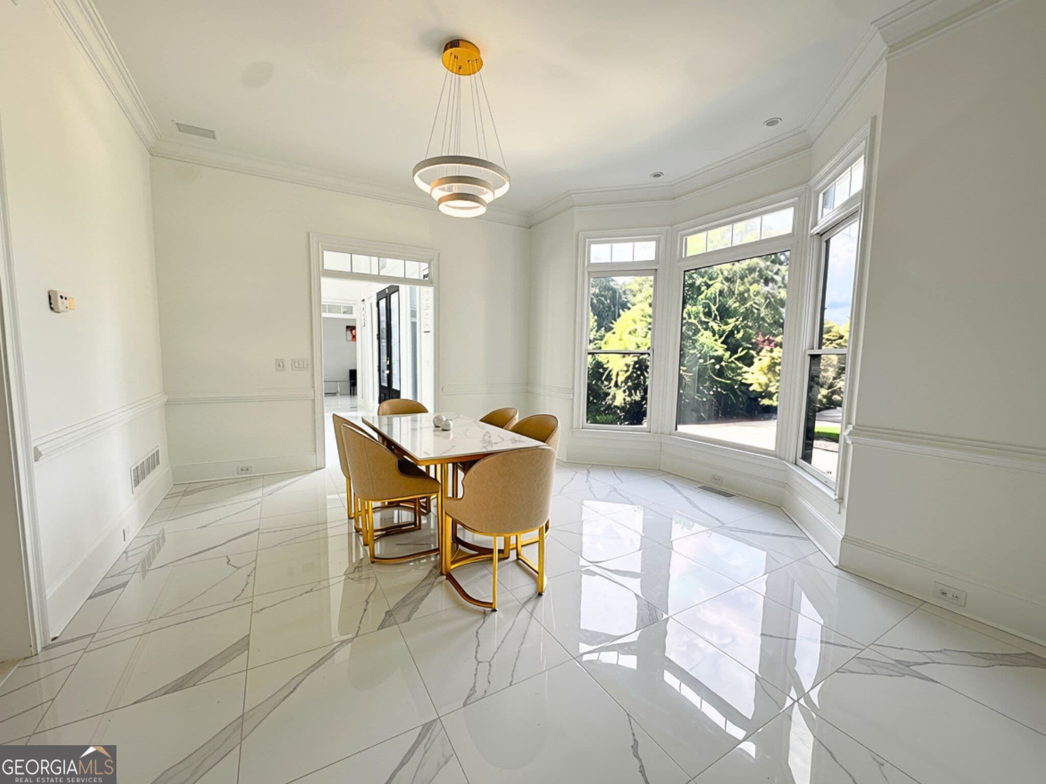 6 bedroom, 5 bathroom, 7,860 sq ft single family residence for sale at 302 Shadow Glen, Mcdonough, GA 30253 — photo 8
