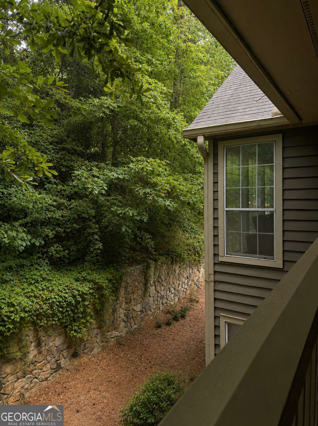 2 bedroom, 2 bathroom, 1,150 sq ft condominium for sale at 1303 Country Park Drive, Smyrna, GA 30080 — photo 3