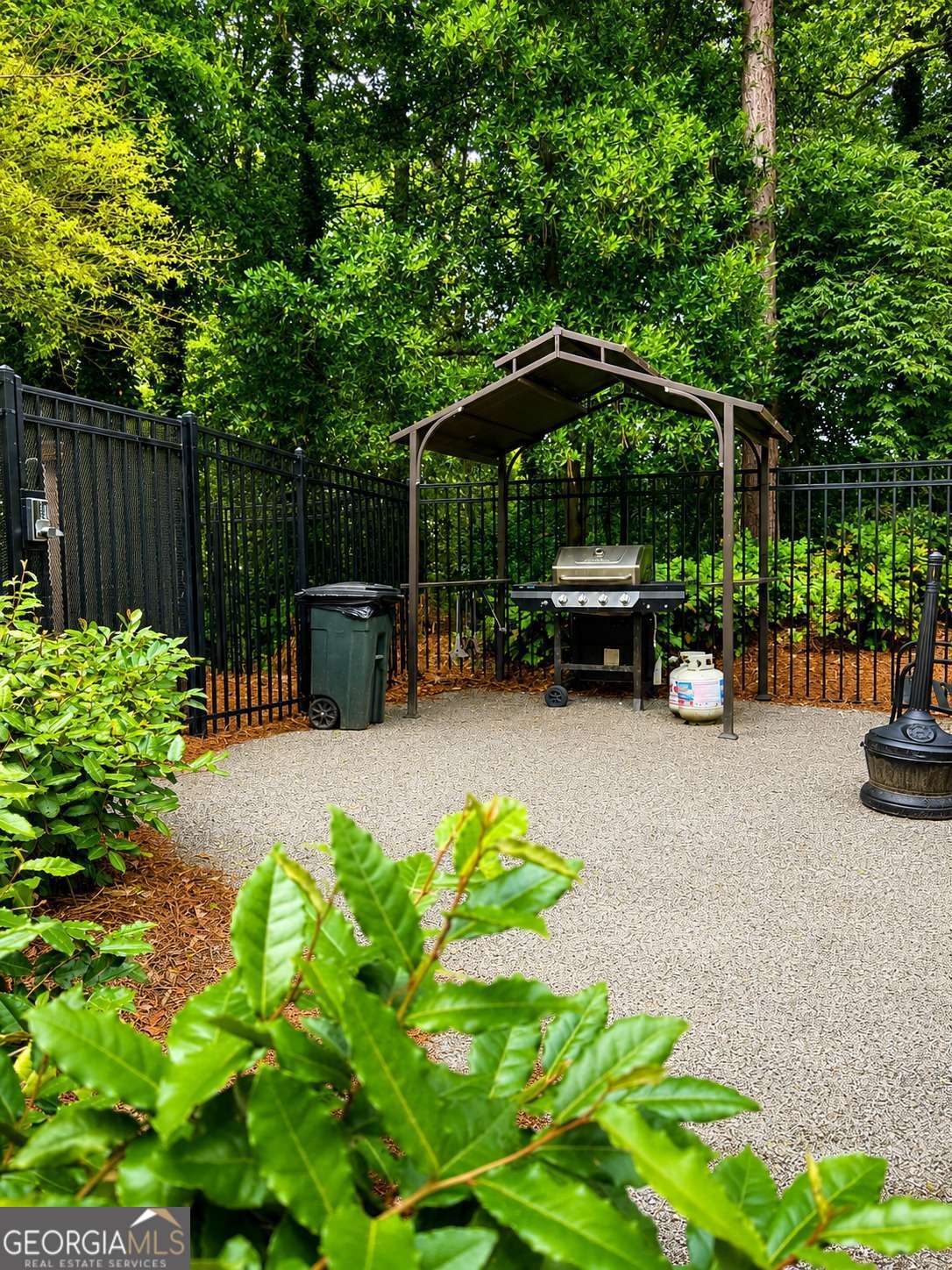 2 bedroom, 2 bathroom, 1,150 sq ft condominium for sale at 1303 Country Park Drive, Smyrna, GA 30080 — photo 5