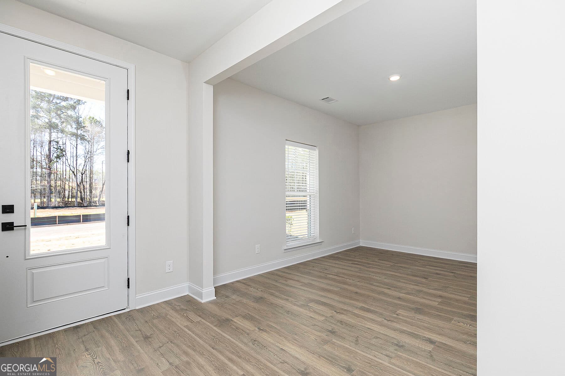 5 bedroom, 2.5 bathroom, 2,596 sq ft single family residence for sale at 90 Cantrell Drive, Dallas, GA 30157 — photo 6