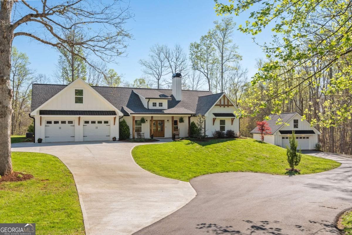 5 bedroom, 3.5 bathroom, 2,770 sq ft single family residence for sale at 47 Meadow Brooke Court 29, Young Harris, GA 30582 — photo 3