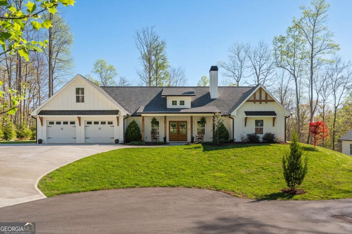 5 bedroom, 3.5 bathroom, 2,770 sq ft single family residence for sale at 47 Meadow Brooke Court 29, Young Harris, GA 30582