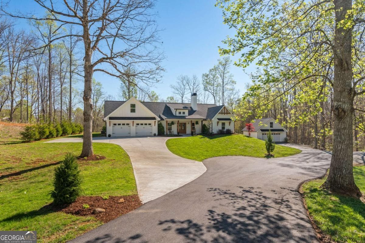 5 bedroom, 3.5 bathroom, 2,770 sq ft single family residence for sale at 47 Meadow Brooke Court 29, Young Harris, GA 30582 — photo 4