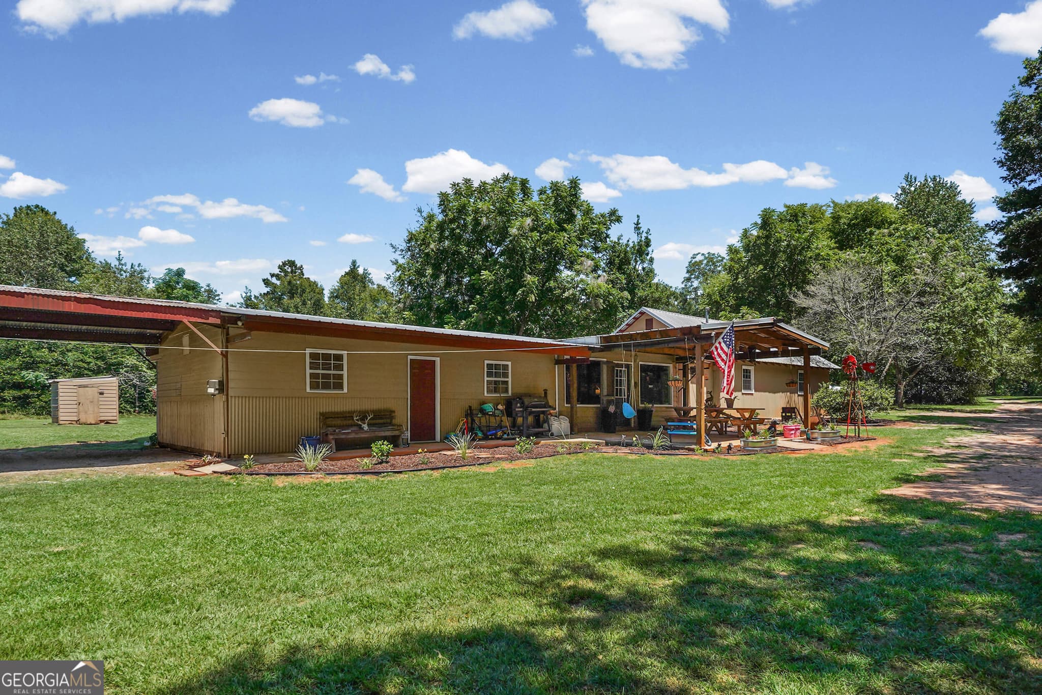 3 bedroom, 2 bathroom, 2,100 sq ft single family residence for sale at 820 Pryor Road, De Soto, GA 31743 — photo 3