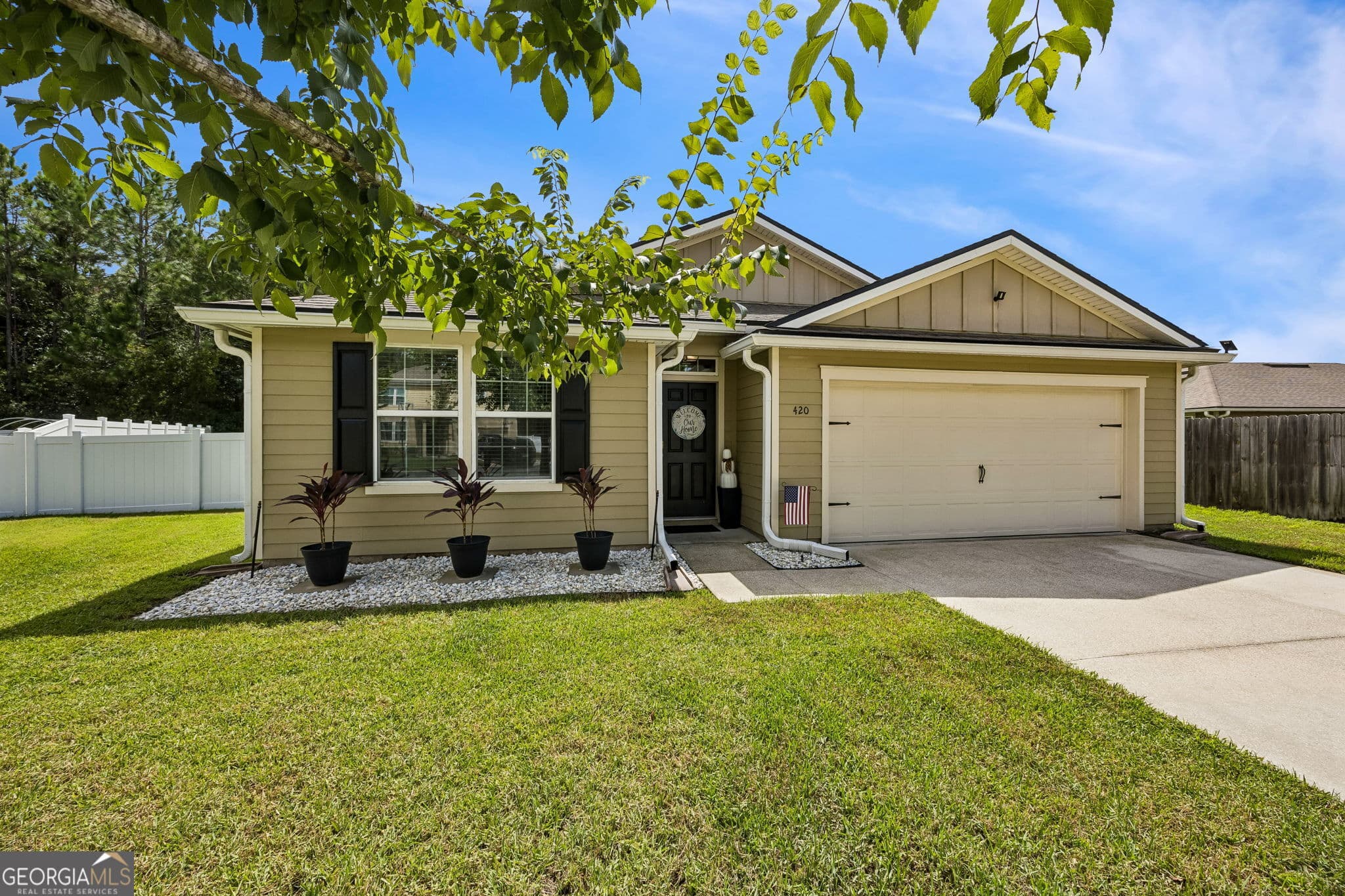 4 bedroom, 2 bathroom, 1,827 sq ft single family residence for sale at 420 Cedar Breeze Drive, Kingsland, GA 31548 — photo 3