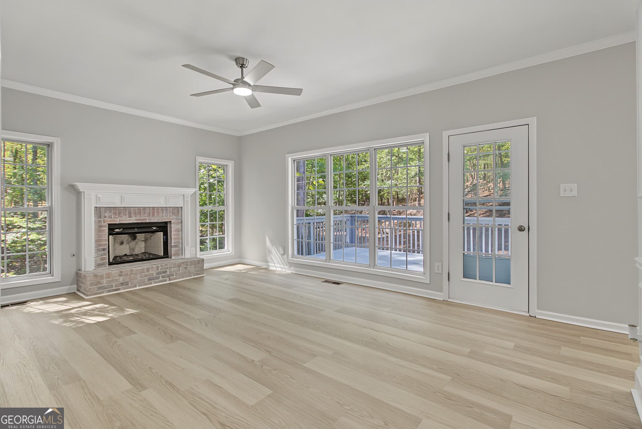 4 bedroom, 2.5 bathroom, 2,319 sq ft single family residence for sale at 280 Jordan Place, Fayetteville, GA 30215 — photo 2