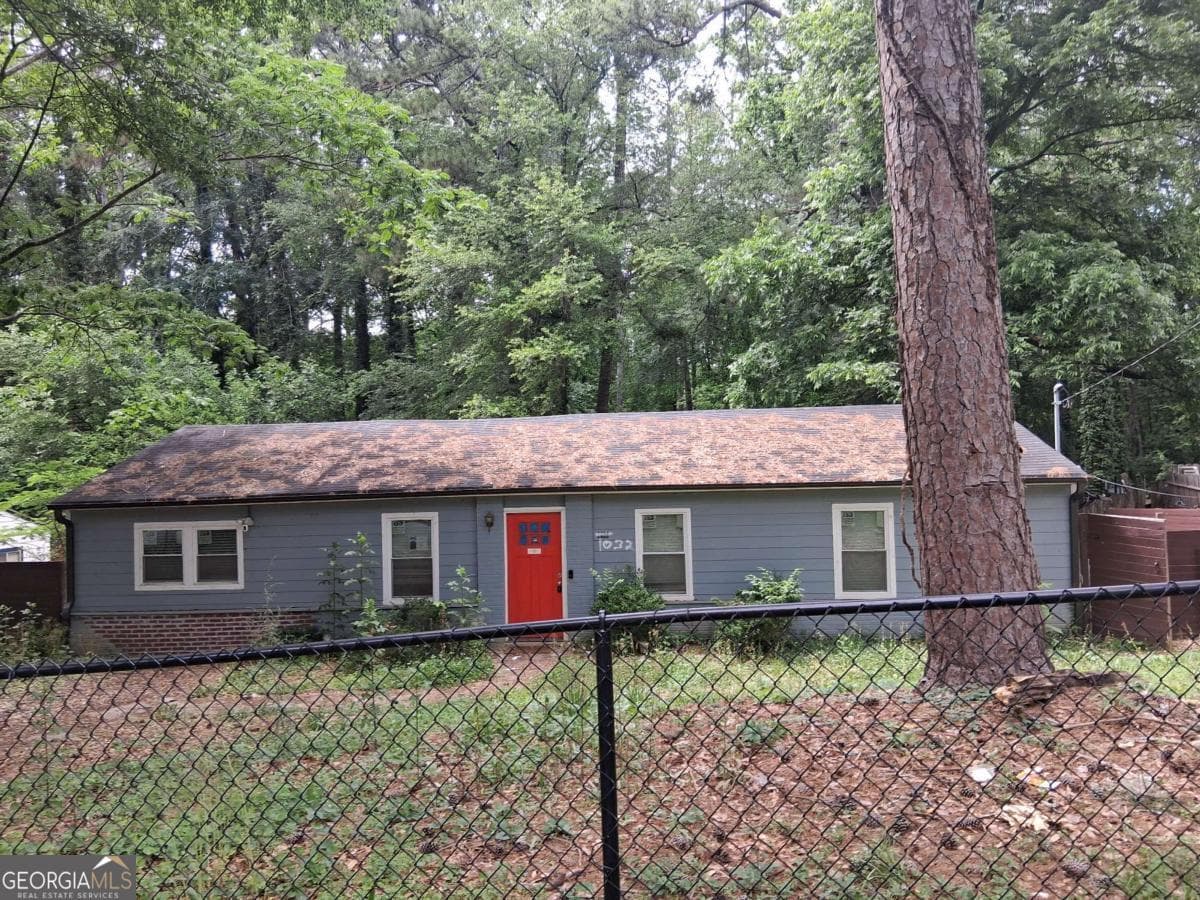 4 bedroom, 2 bathroom, 1,375 sq ft single family residence sold at 1032 Valley View Road, Atlanta, GA 30315
