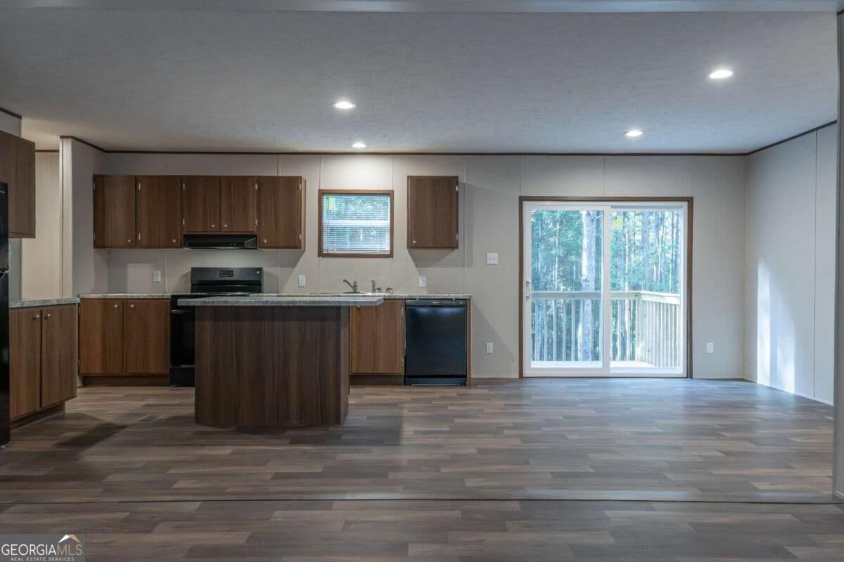 3 bedroom, 2 bathroom, 1,475 sq ft manufactured home,single family residence for sale at 55 Gordon Road, Taylorsville, GA 30178 — photo 5