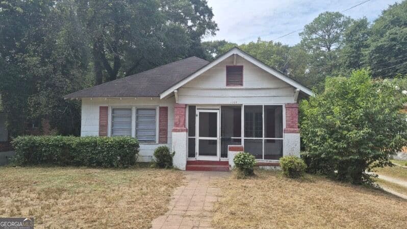 3 bedroom, 1 bathroom, 1,389 sq ft single family residence for sale at 1159 Brentwood Avenue, Macon, GA 31204