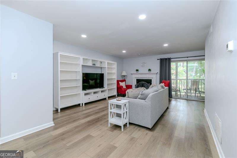2 bedroom, 2 bathroom, 1,384 sq ft condominium for sale at 3058 Westwood Way, Alpharetta, GA 30004 — photo 7