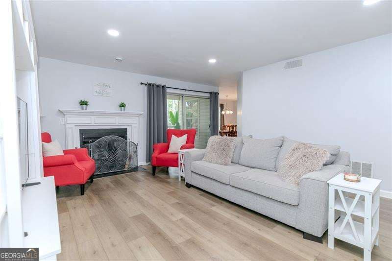 2 bedroom, 2 bathroom, 1,384 sq ft condominium for sale at 3058 Westwood Way, Alpharetta, GA 30004 — photo 5