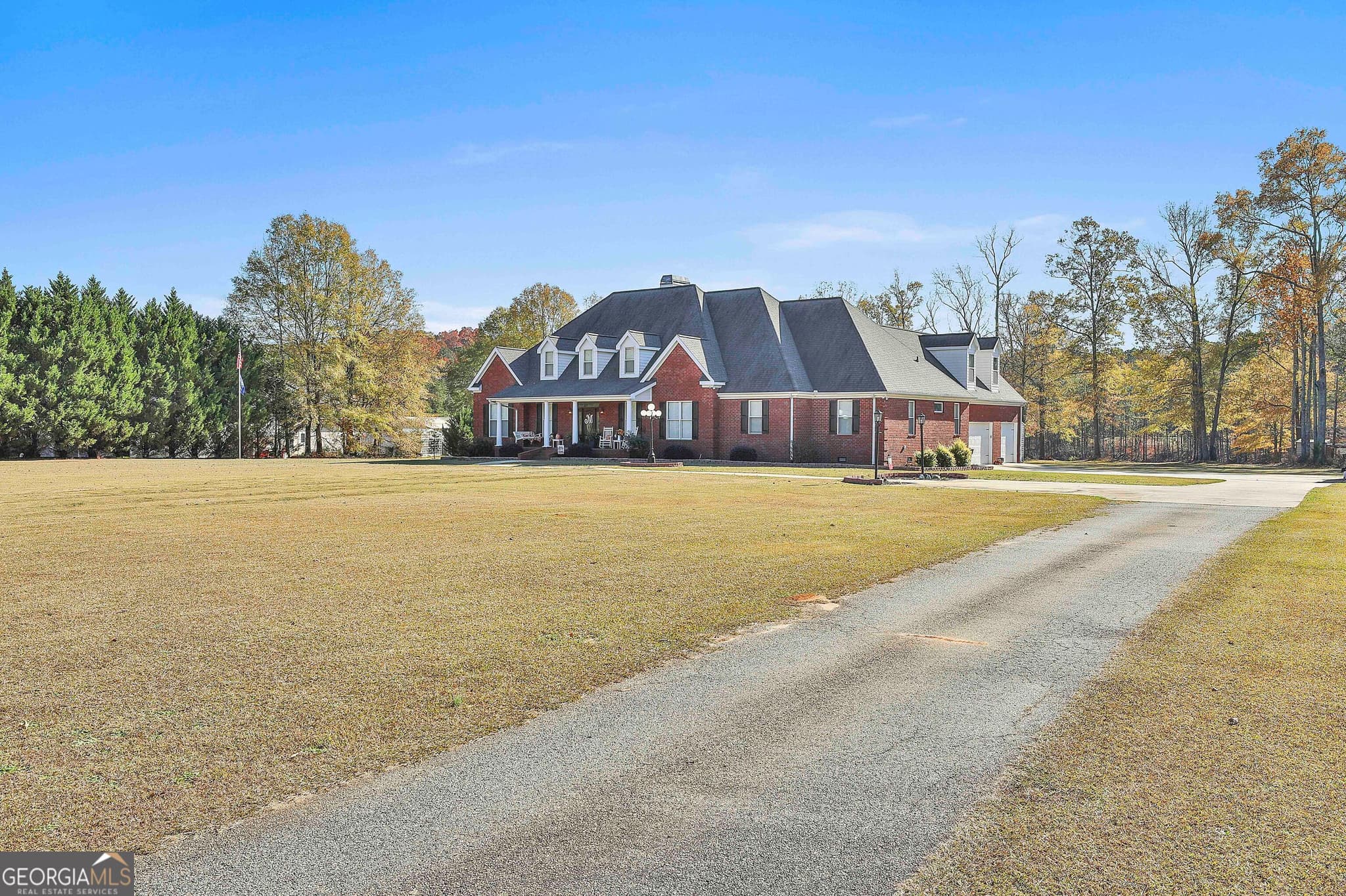 4 bedroom, 3 bathroom, 3,703 sq ft single family residence for sale at 395 W McIntosh Road, Brooks, GA 30205 — photo 6