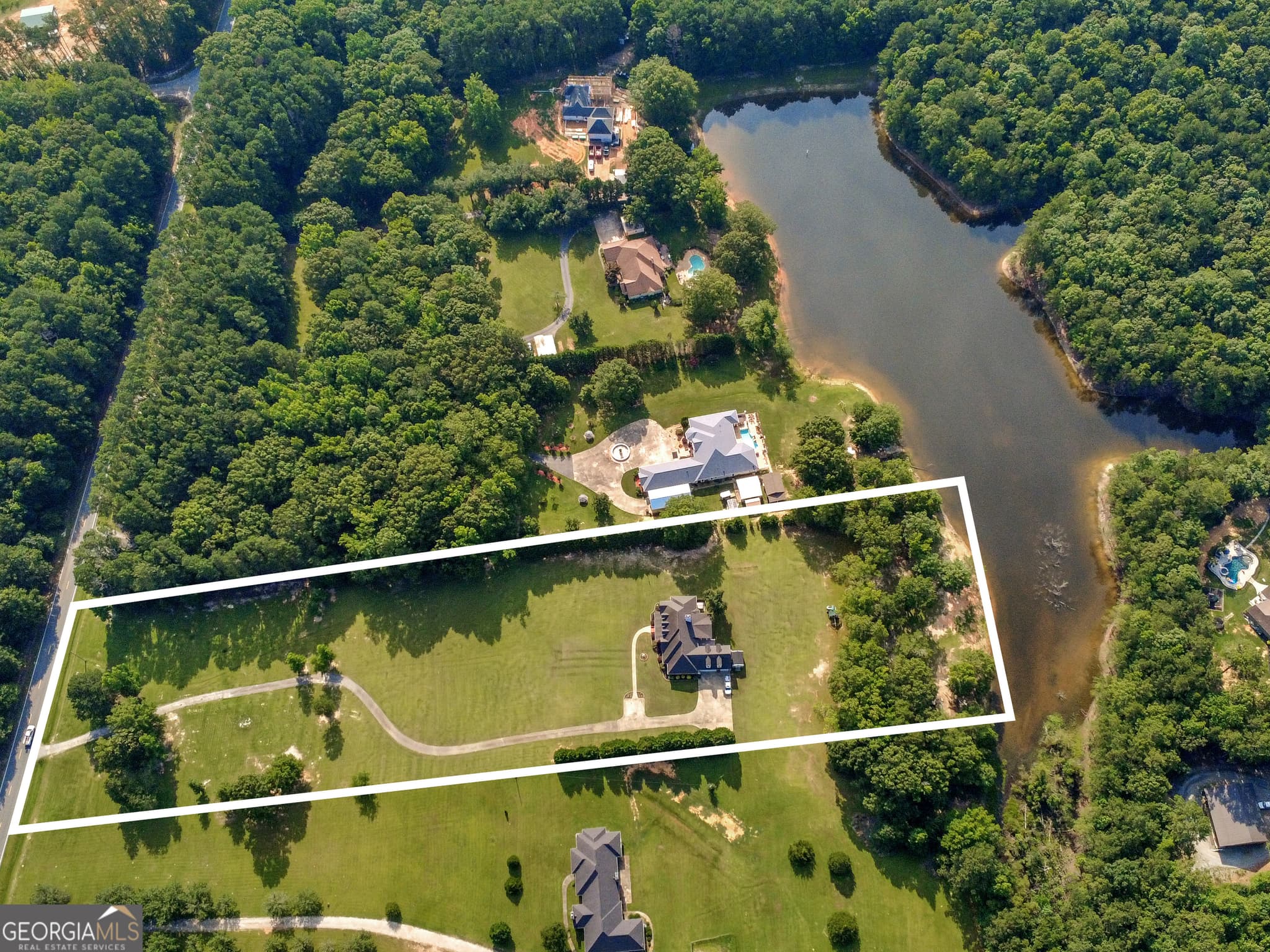 4 bedroom, 3 bathroom, 3,703 sq ft single family residence for sale at 395 W McIntosh Road, Brooks, GA 30205 — photo 5