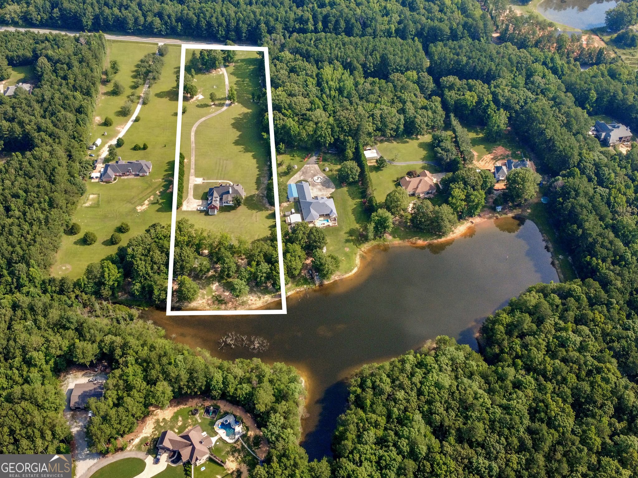 4 bedroom, 3 bathroom, 3,703 sq ft single family residence for sale at 395 W McIntosh Road, Brooks, GA 30205 — photo 4