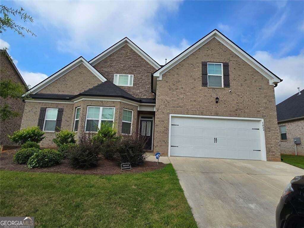 5 bedroom, 3.5 bathroom, 3,246 sq ft single family residence for rent at 1023 Ayrshire Drive, Stockbridge, GA 30281 for $3,400 a month — photo 1 of 19