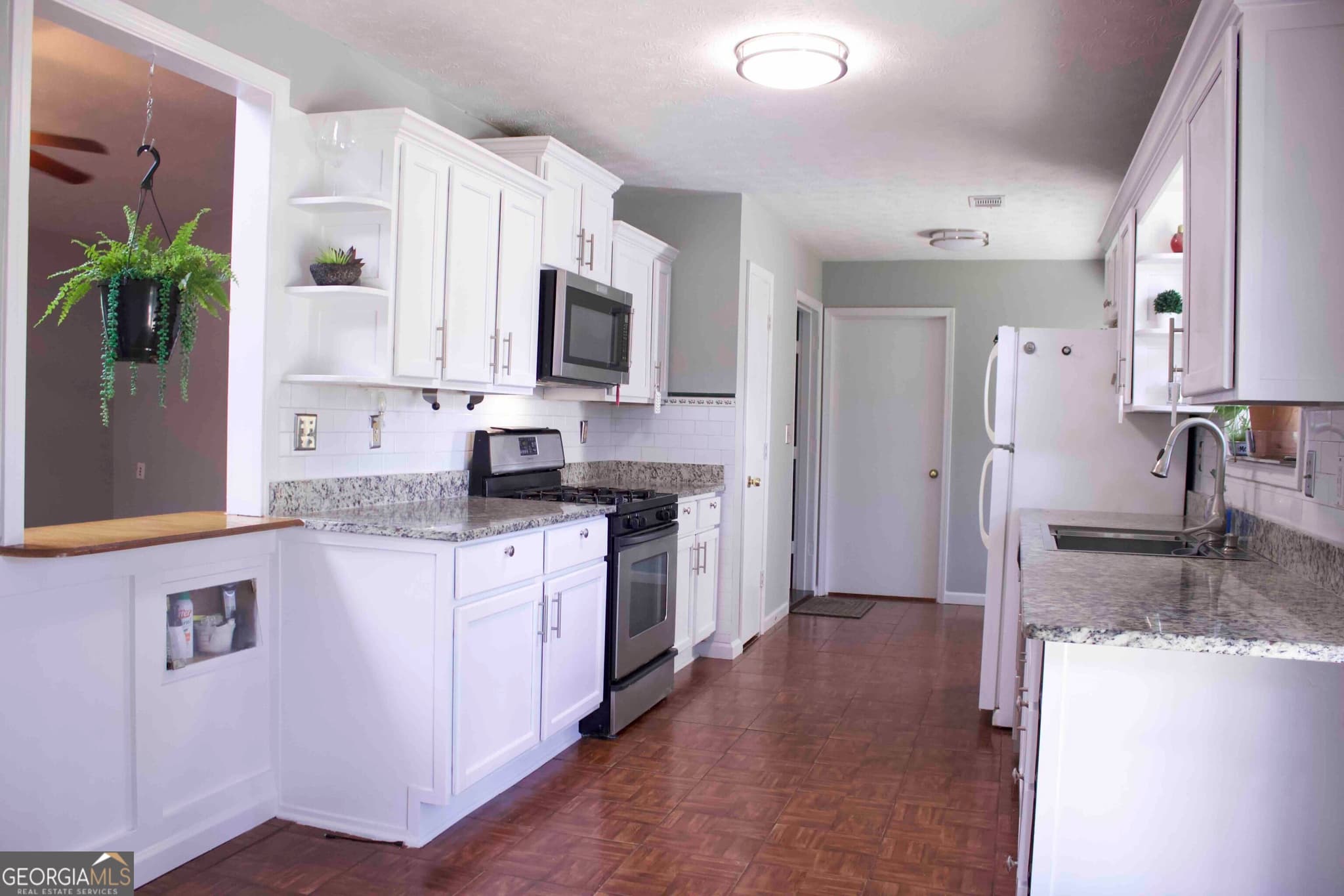 4 bedroom, 2 bathroom, 1,882 sq ft single family residence for sale at 5744 Everglades Lane, Norcross, GA 30071 — photo 6