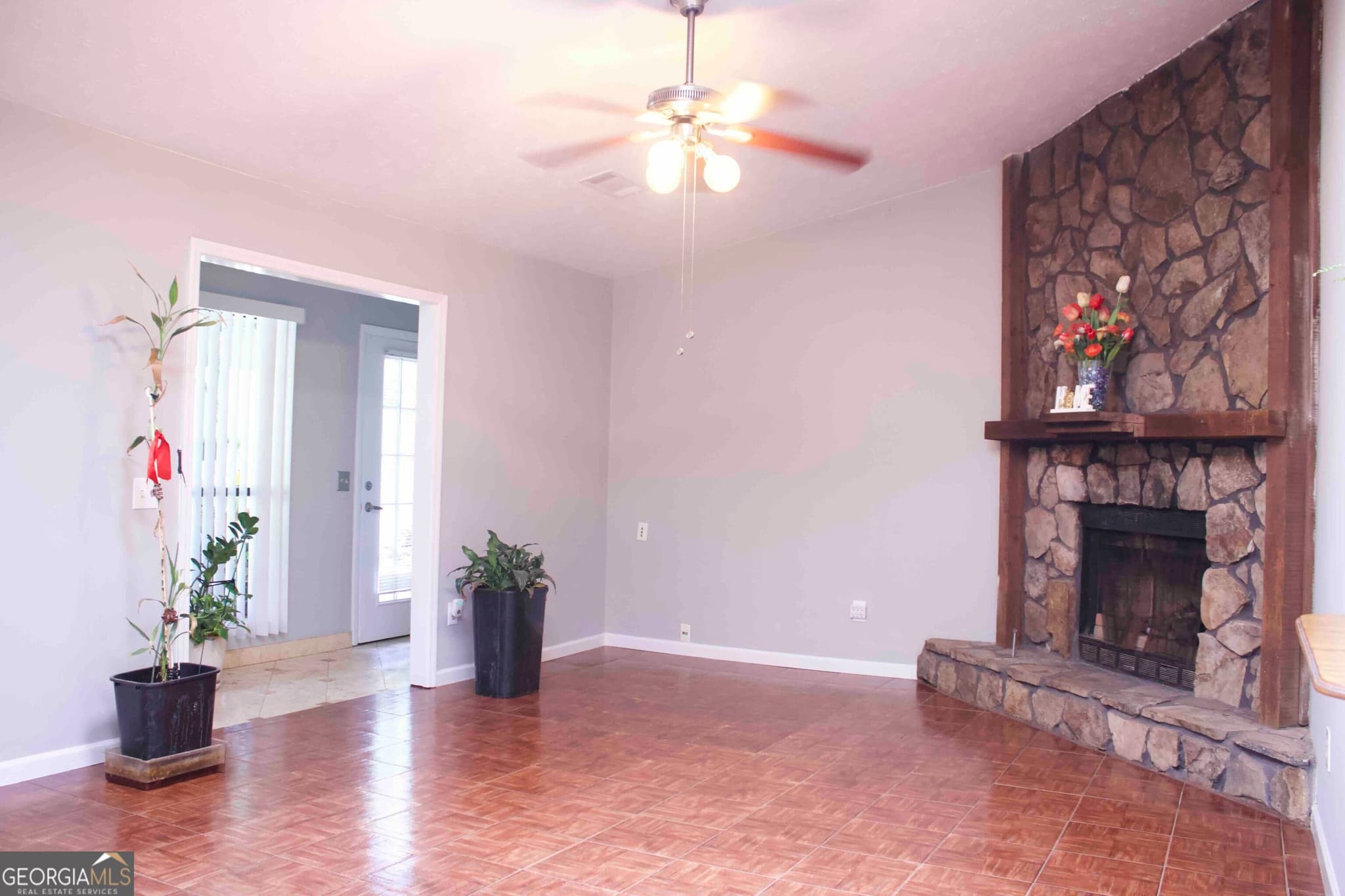 4 bedroom, 2 bathroom, 1,882 sq ft single family residence for sale at 5744 Everglades Lane, Norcross, GA 30071 — photo 4