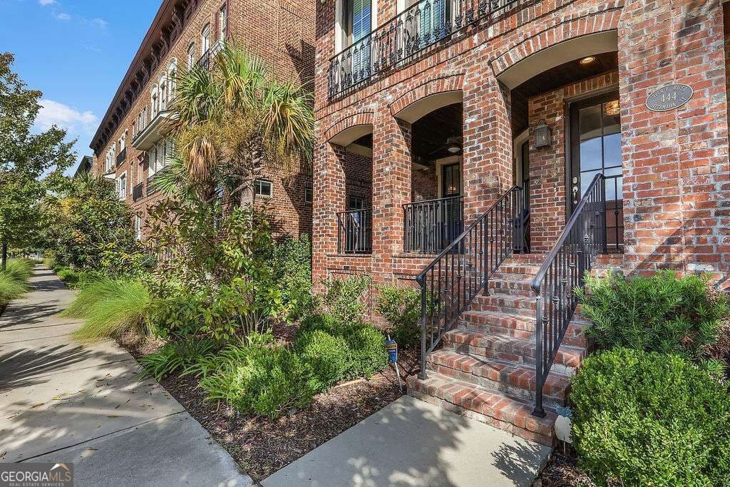 multi family,townhouse for sale at 444 Altamaha Street, Savannah, GA 31401 — photo 4