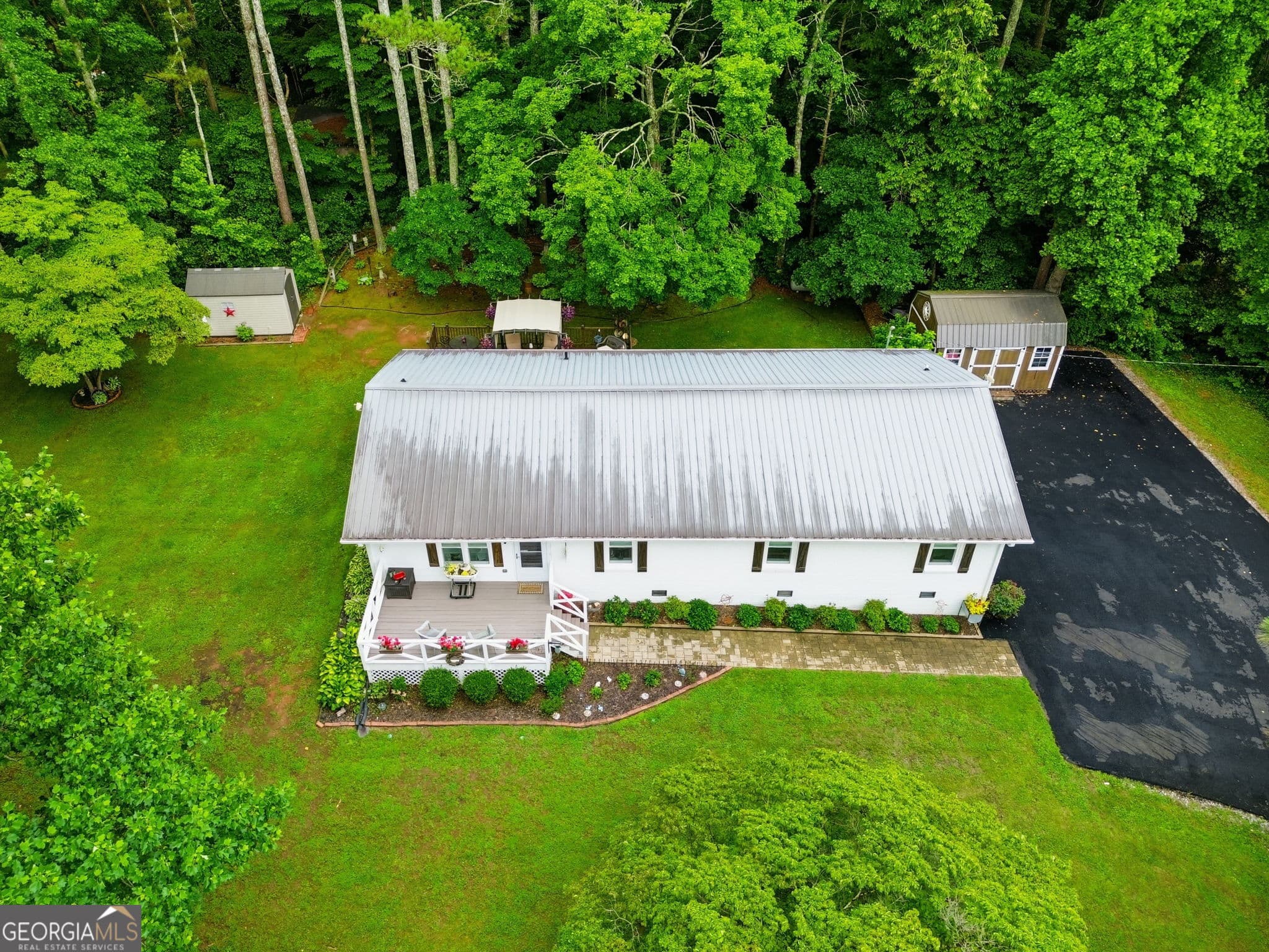 4 bedroom, 2 bathroom, 1,682 sq ft single family residence for sale at 129 Cline Valley Place, Canton, GA 30114 — photo 2