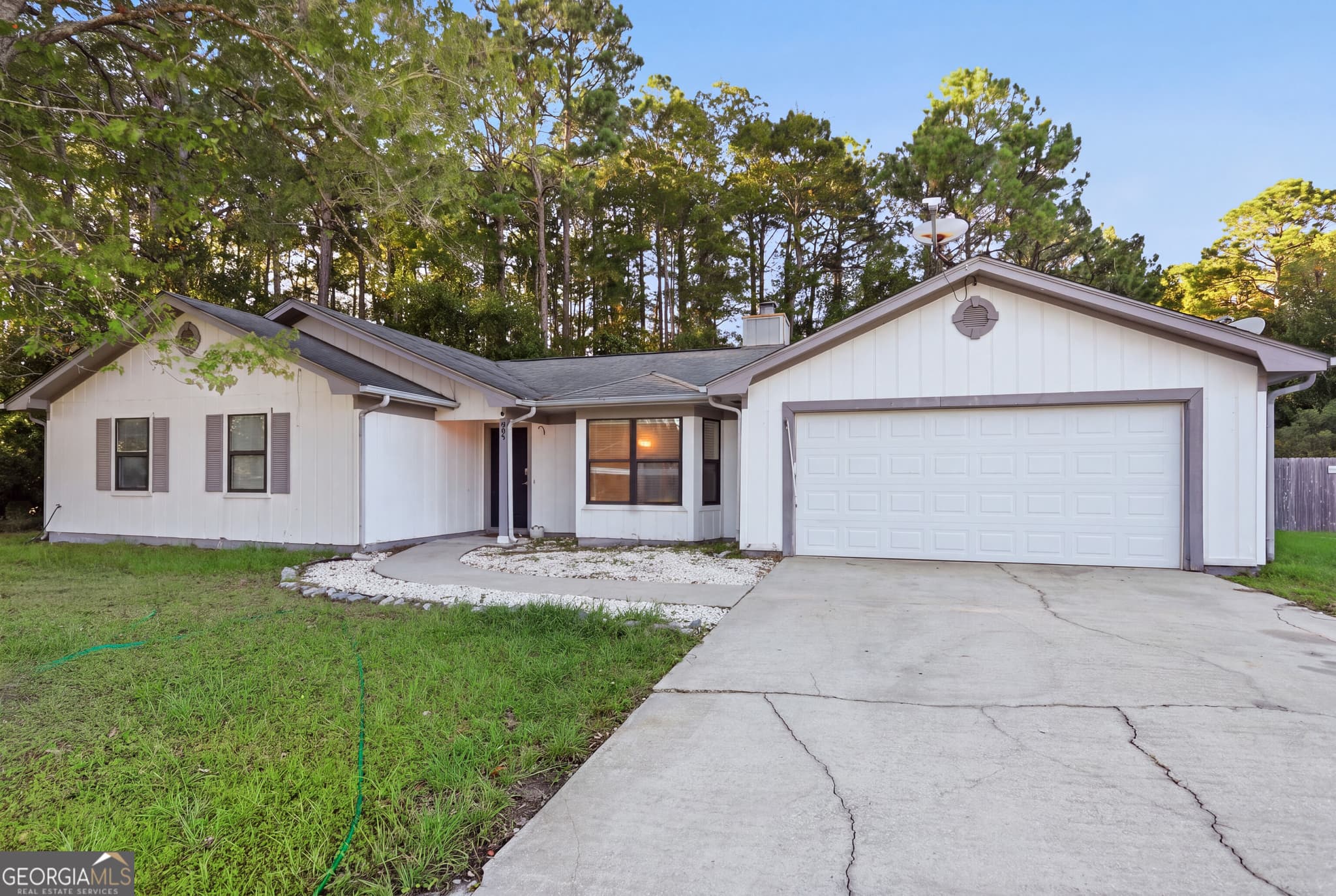 4 bedroom, 2 bathroom, 1,488 sq ft single family residence for sale at 803 Regal Road, St. Marys, GA 31558