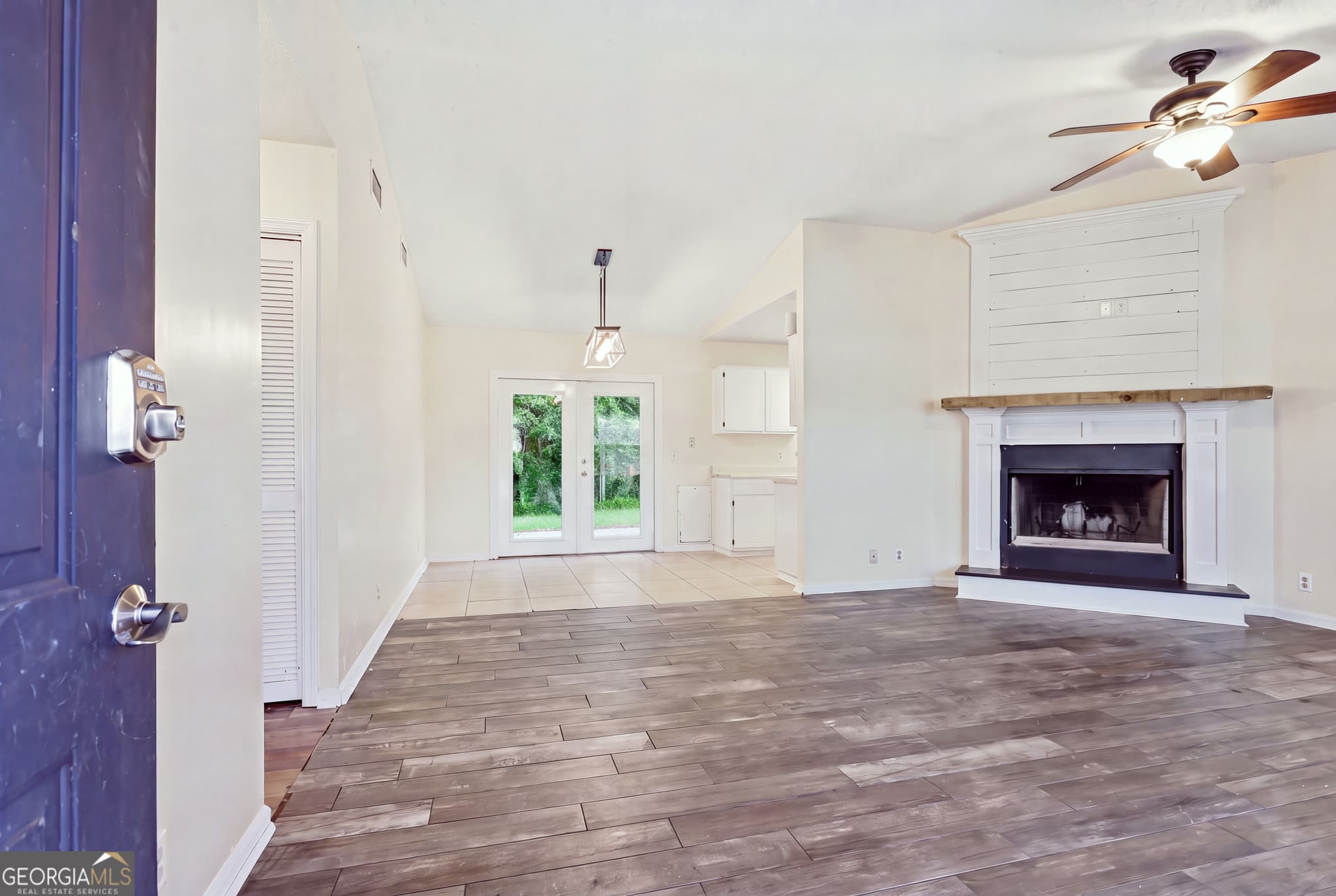 4 bedroom, 2 bathroom, 1,488 sq ft single family residence for sale at 803 Regal Road, St. Marys, GA 31558 — photo 4