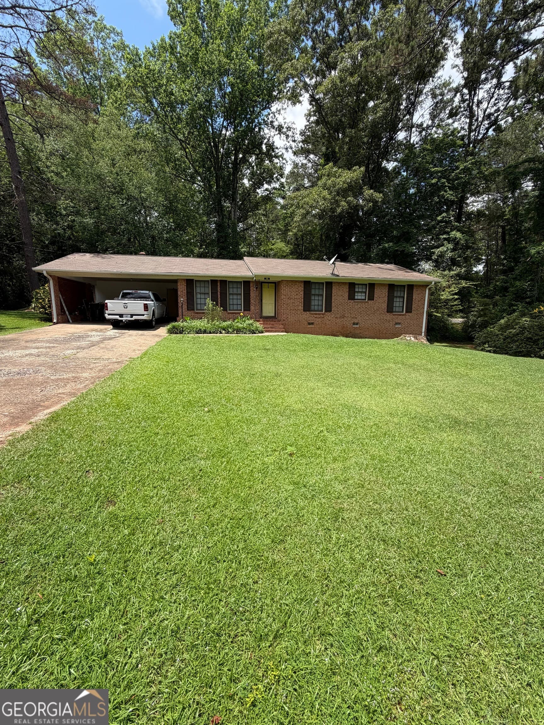 4 bedroom, 2 bathroom, 1,603 sq ft single family residence sold at 308 Sheppard Drive, Newnan, GA 30263